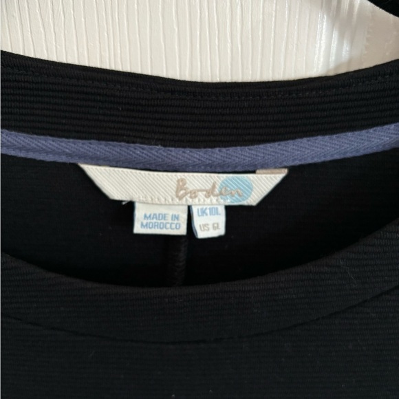 Boden black ribbed shift style dress.‎ Very good pre-owned condition. Size 6L - Picture 3 of 8